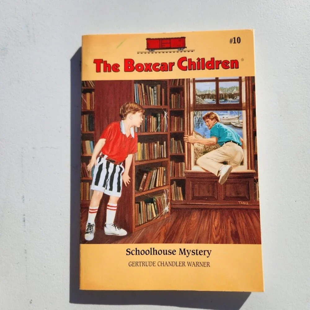 Boxcar Children Schoolhouse Mystery #10 Paperback Book by Gertrude Chandler
